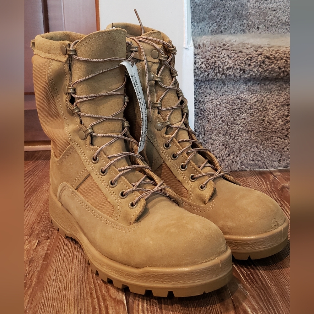 SOLD!! NWT Altama Men's Combat Military Boots